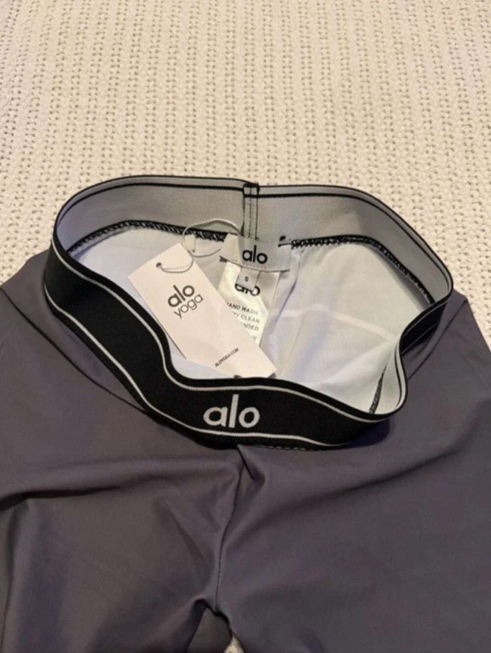 BEWARE SELLER SELLING FAKE ALO !!!